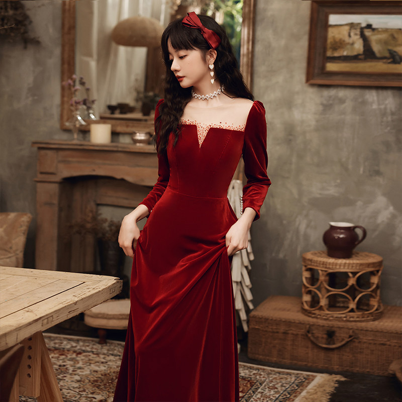 新娘结婚敬酒服2023新款冬季丝绒红色晚礼服裙订婚宴会气质大气_虎窝淘