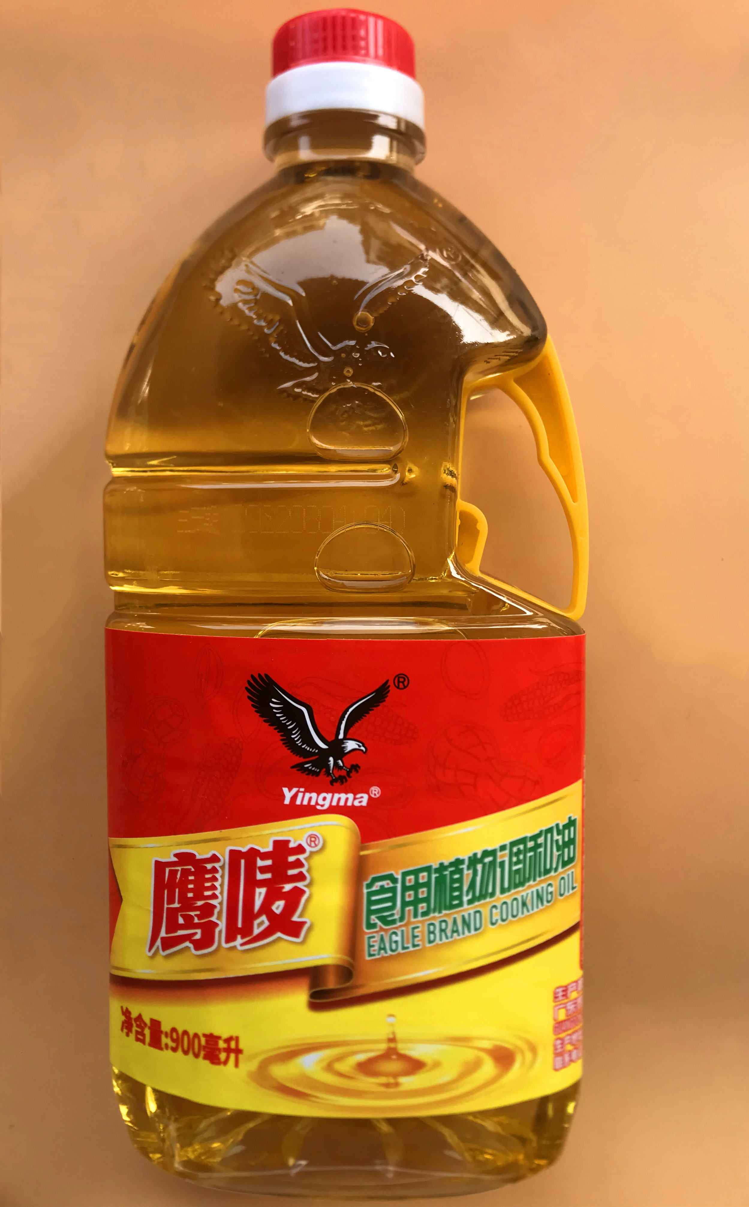 标价是1瓶包邮900ml鹰唛食用植物调和油8度以下半凝固正常现象