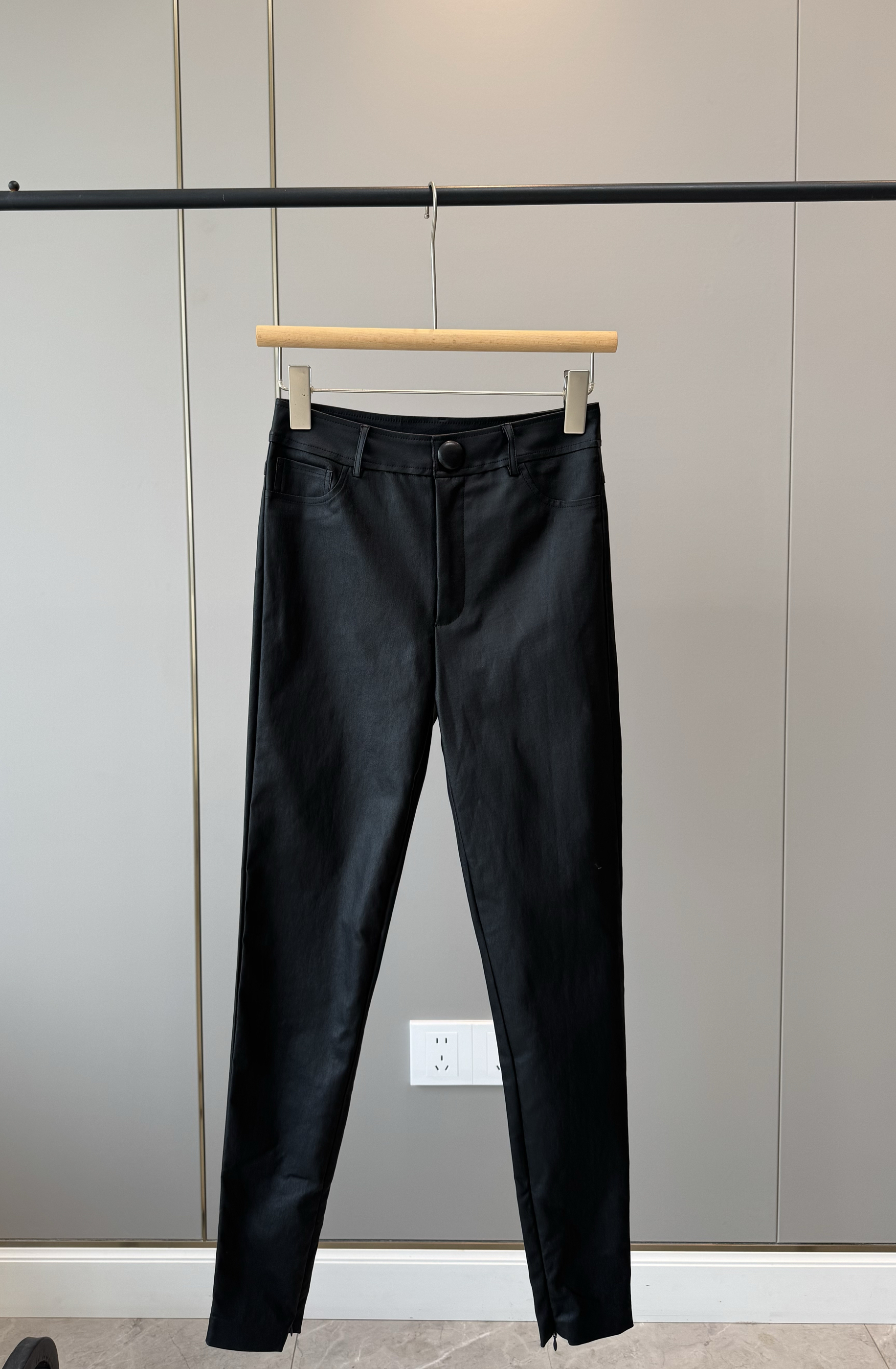 wo 10/12 20:00 皮裤