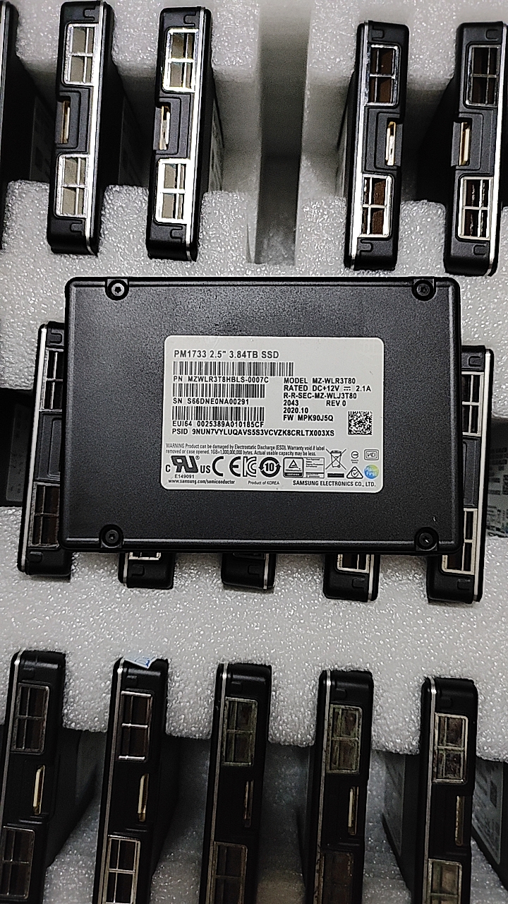 三星PM1733 pm9a3 pm1743 3.84TB U.2 nvme协议企业级固态硬盘SSD