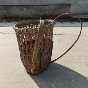 民俗老物件背篓竹篮子农村旧货鱼篓采茶篓农家乐民宿怀旧装饰摆件