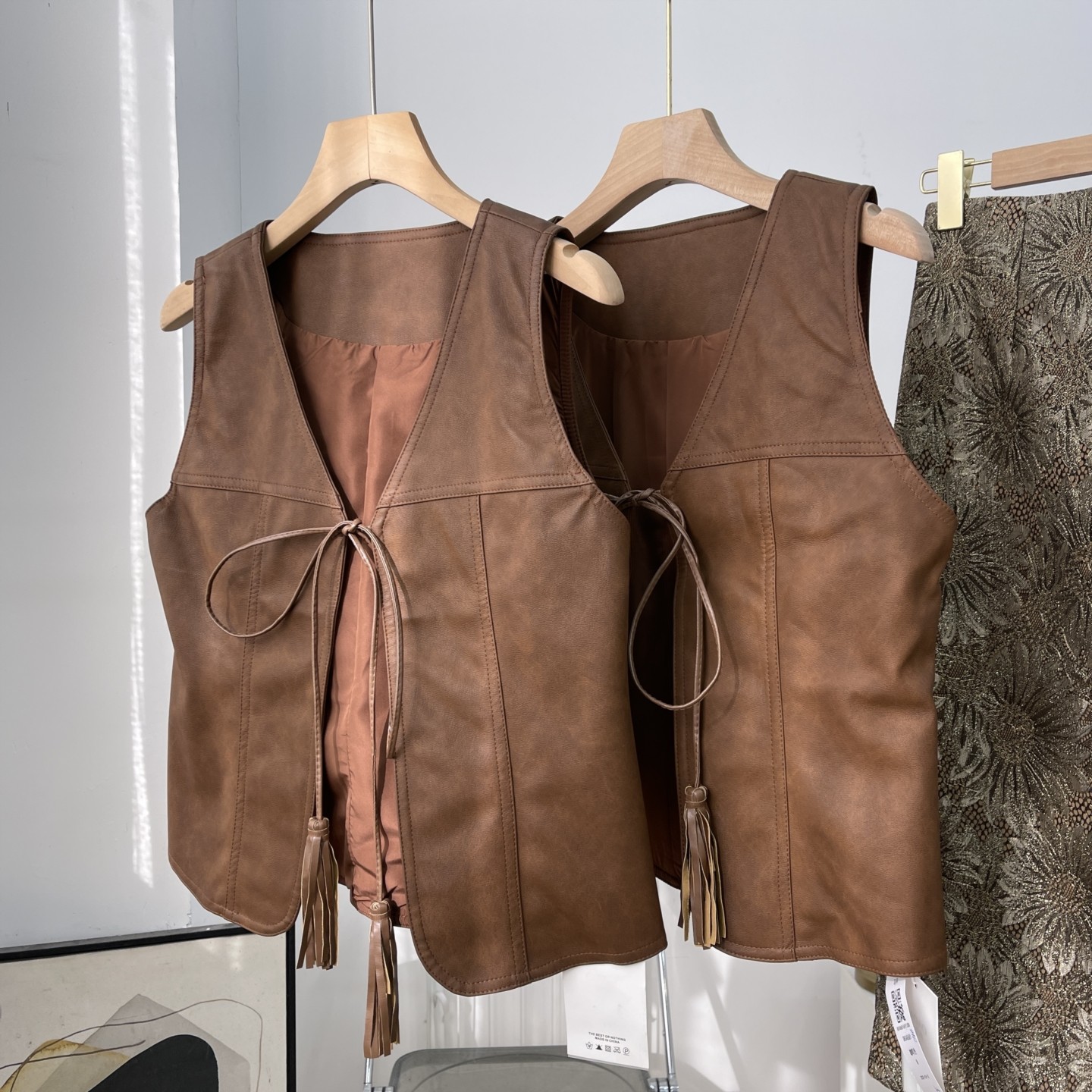 春秋季法式复古皮马甲外套女无袖上衣系带流苏马甲坎肩K#16