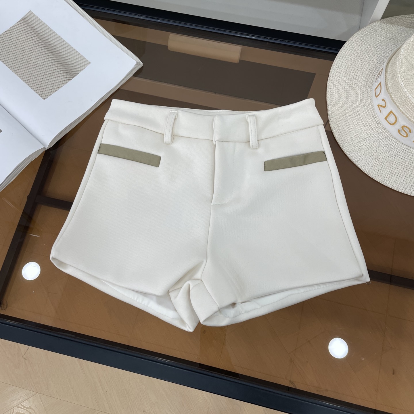 秋季新款裤子女日常通勤风百搭纯色收腰短裤J#3