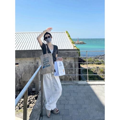 设计感V领蕾丝拼接针织短袖T恤女夏款百搭修身显瘦上衣 nnassa