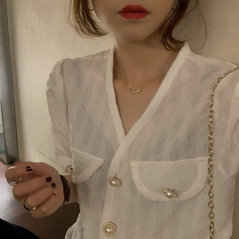 Real price Korean version new summer retro foreign style small fragrance V-neck pearl button color matching Chiffon Top