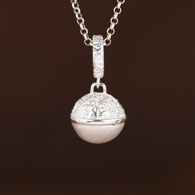 S925纯银唐草纹铃铛吊坠轻奢简约女款国风时尚轻奢有声音银项链坠