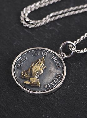 时尚复古圆牌吊坠祈祷之手男女款