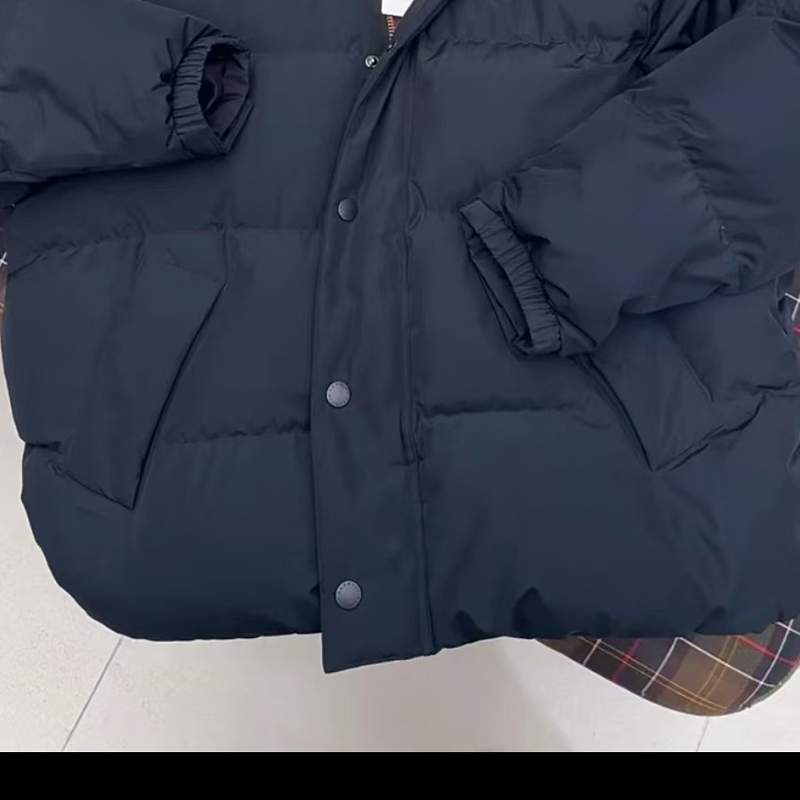 du家！轻量保暖鹅绒可拆卸帽短款羽绒服 黑/草绿