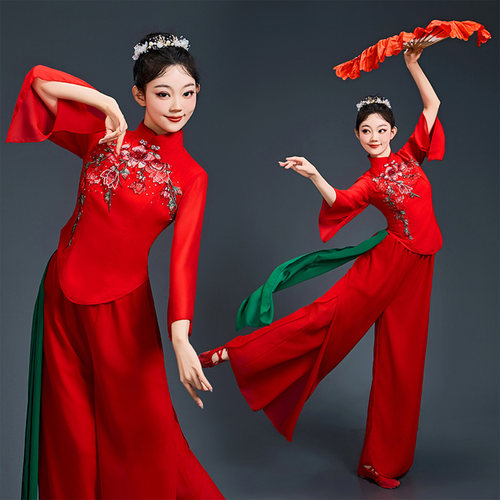 秧歌演出服飘带中国风舞蹈扇子舞