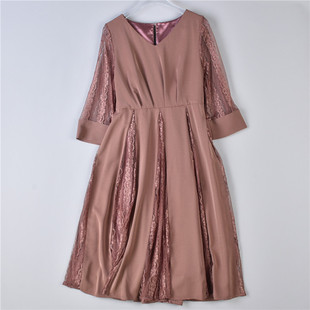 628高端日单优雅垂顺连衣裙74526夏秋收腰蕾丝V领七分袖 大摆长裙