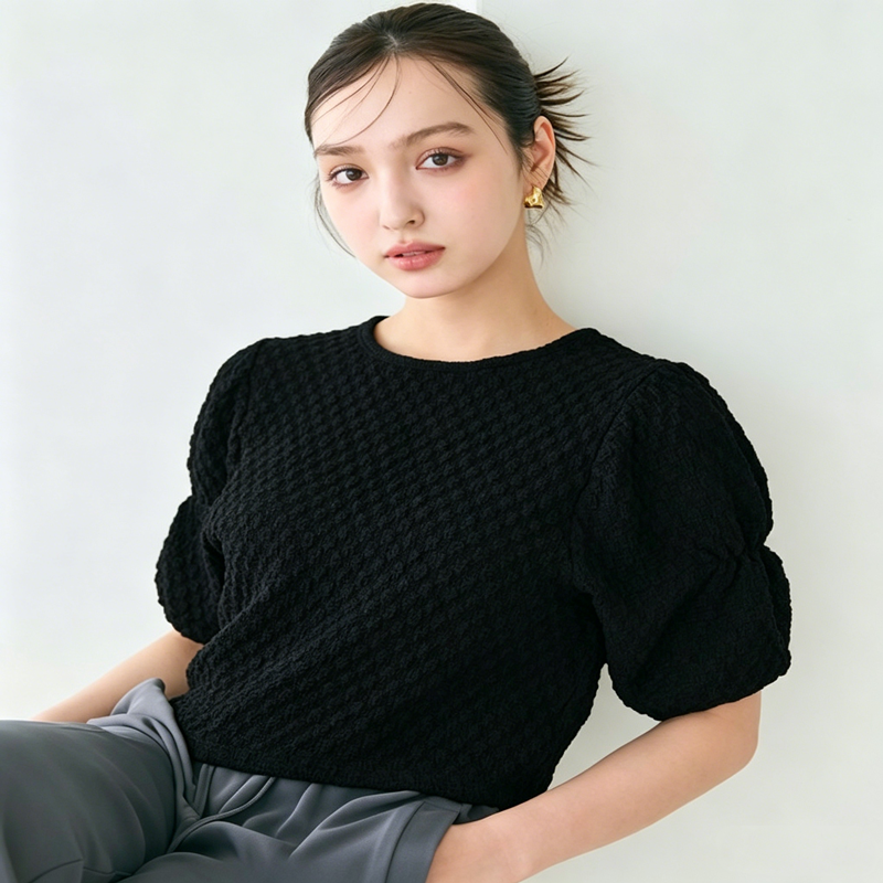 日系简约黑色肌理感短T恤女6.2L86915夏季上衣泡泡灯笼袖圆领小衫