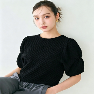 日系简约黑色肌理感短T恤女6.2L86915夏季上衣泡泡灯笼袖圆领小衫