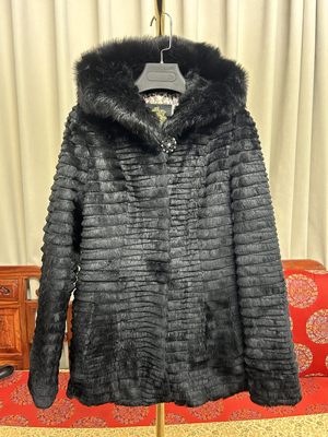 工厂甩卖女士真皮狐狸帽领兔毛皮毛一体皮草外套黑色小个子冬季