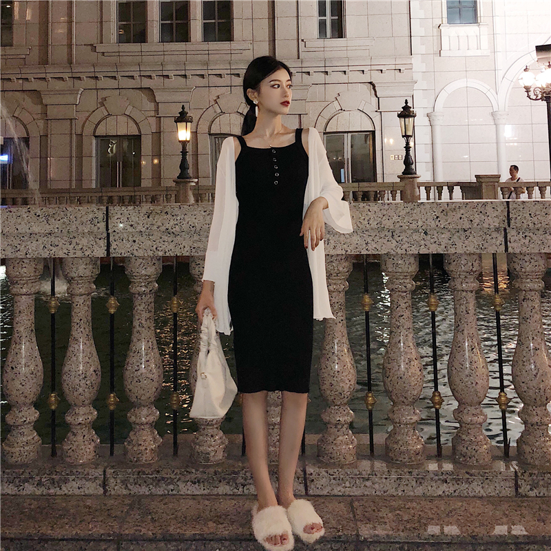 Real price shooting ~ video ~ autumn chic style knitted suspender dress showing thin vest and bottoming skirt