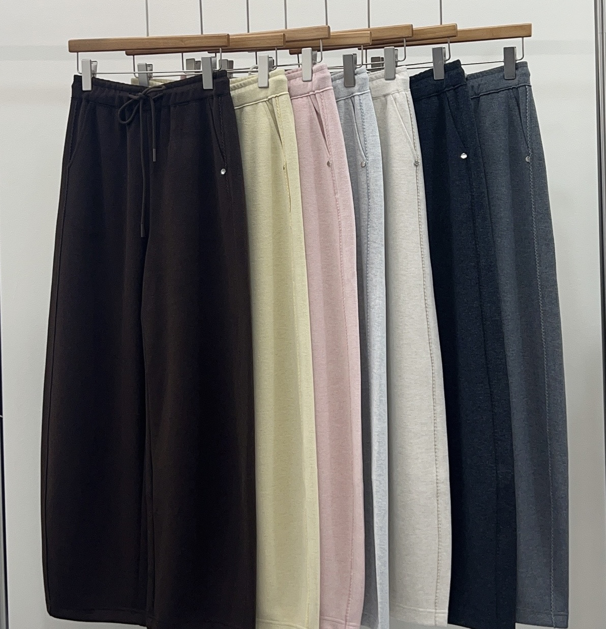 韩系保暖绵羊毛阔腿休闲裤冬季百搭舒适松紧腰长裤T2