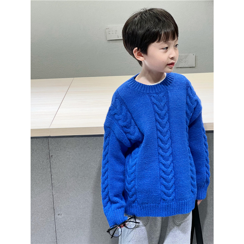 圆领蓝色麻花毛衣针织衫