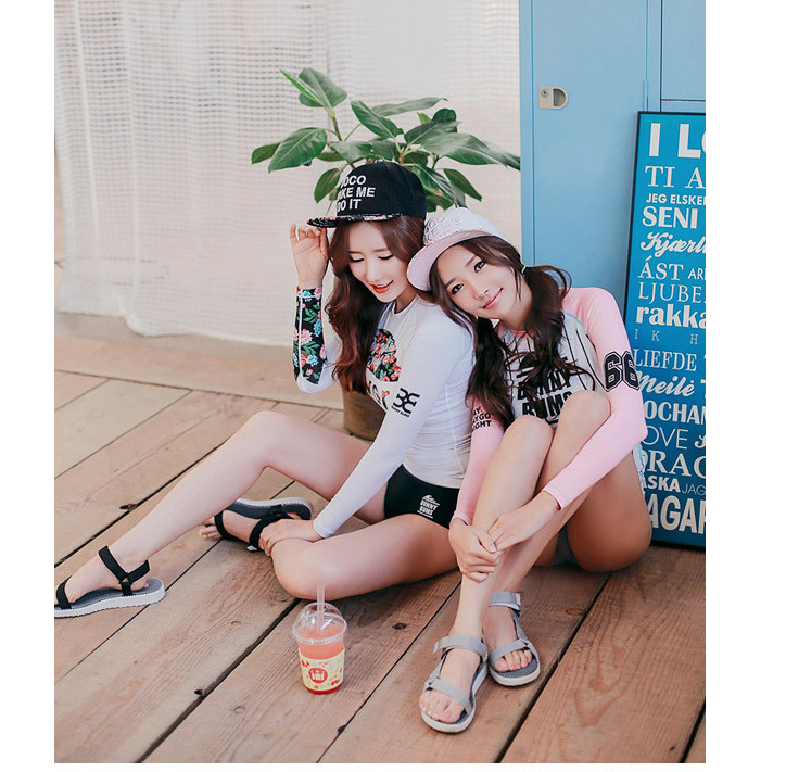 韩国新款冲浪运动健身女条纹泳衣