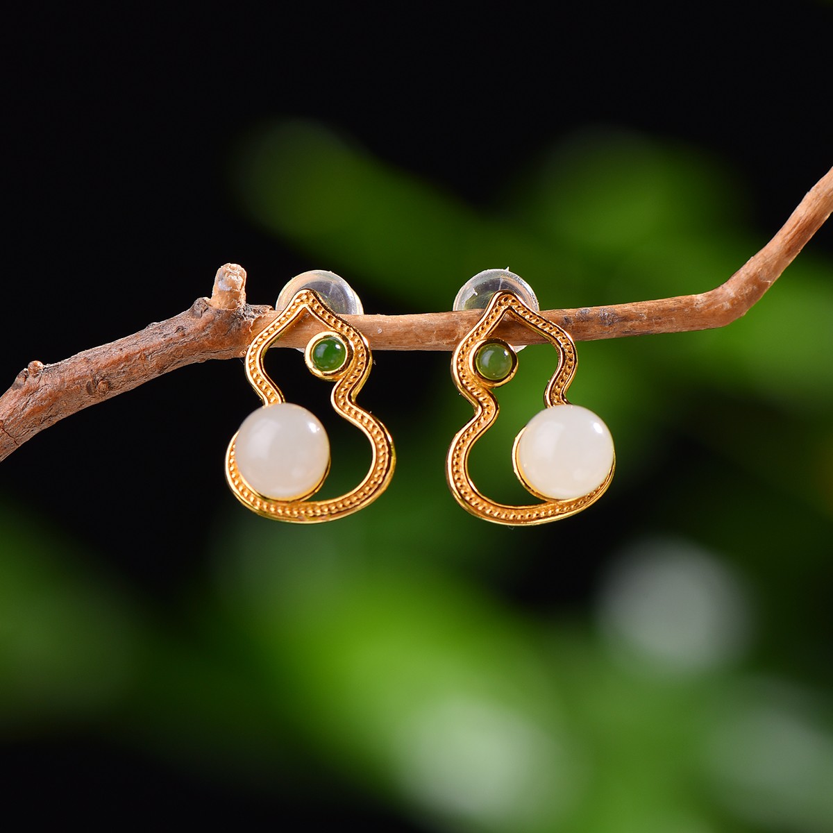 和田玉925银葫芦玉石耳钉