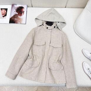 休闲风时髦不撞款 抽绳收腰连帽外套