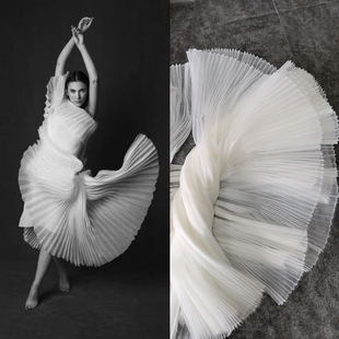 百褶裙面料风琴皱欧根纱压皱布料鱼尾裙礼服创意造型拍摄人鱼姬透