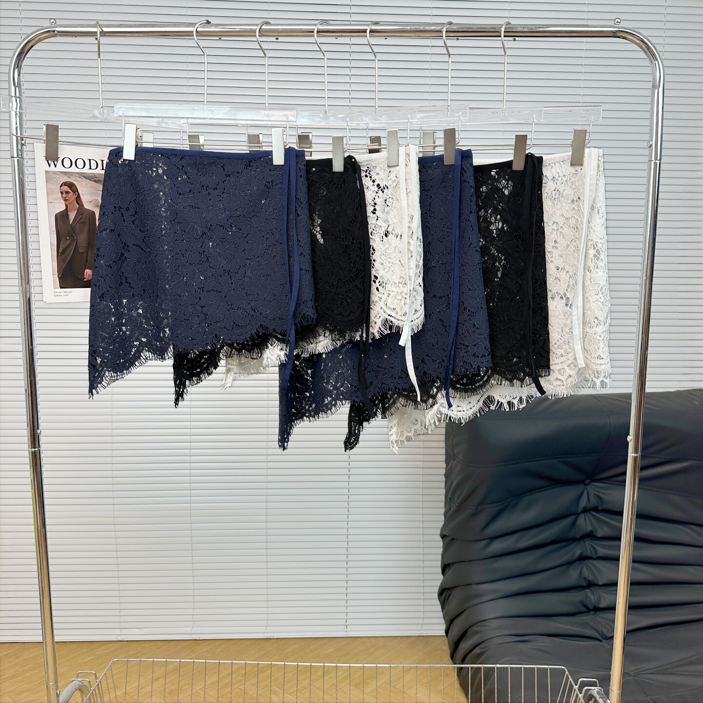 夏季新款藏蓝睫毛刺绣蕾丝一片式系带松紧绑带小屁帘半身裙遮跨女