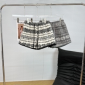 费尔岛秋冬加厚羊羔毛高腰松紧抽绳A字保暖阔腿焦糖色休闲短裤 女