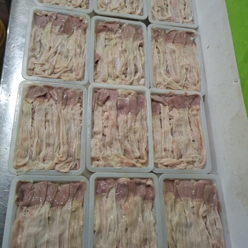 新鲜冷冻鸭食带鸭菌把鸭食管很不好洗