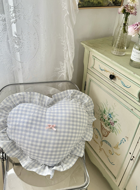 全棉爱心抱枕简约格子蝴蝶结装饰卧室沙发椅子靠垫心形45cm可拆洗