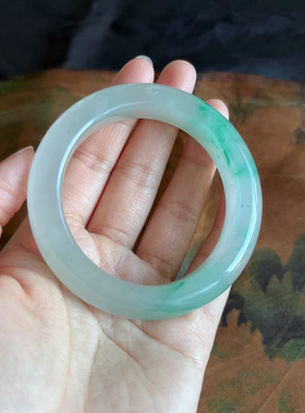 精品纯天然独龙玉非洲翠高冰种白底翠厚装手镯子56.7*14.2*10.6