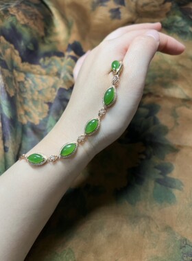 手链18K金钻石苹果绿和田碧玉