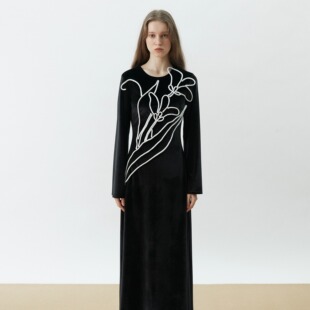 XUNRUO熏若设计师品牌长裙秋冬新款 连衣裙 黑丝绒立体线雕花朵长袖