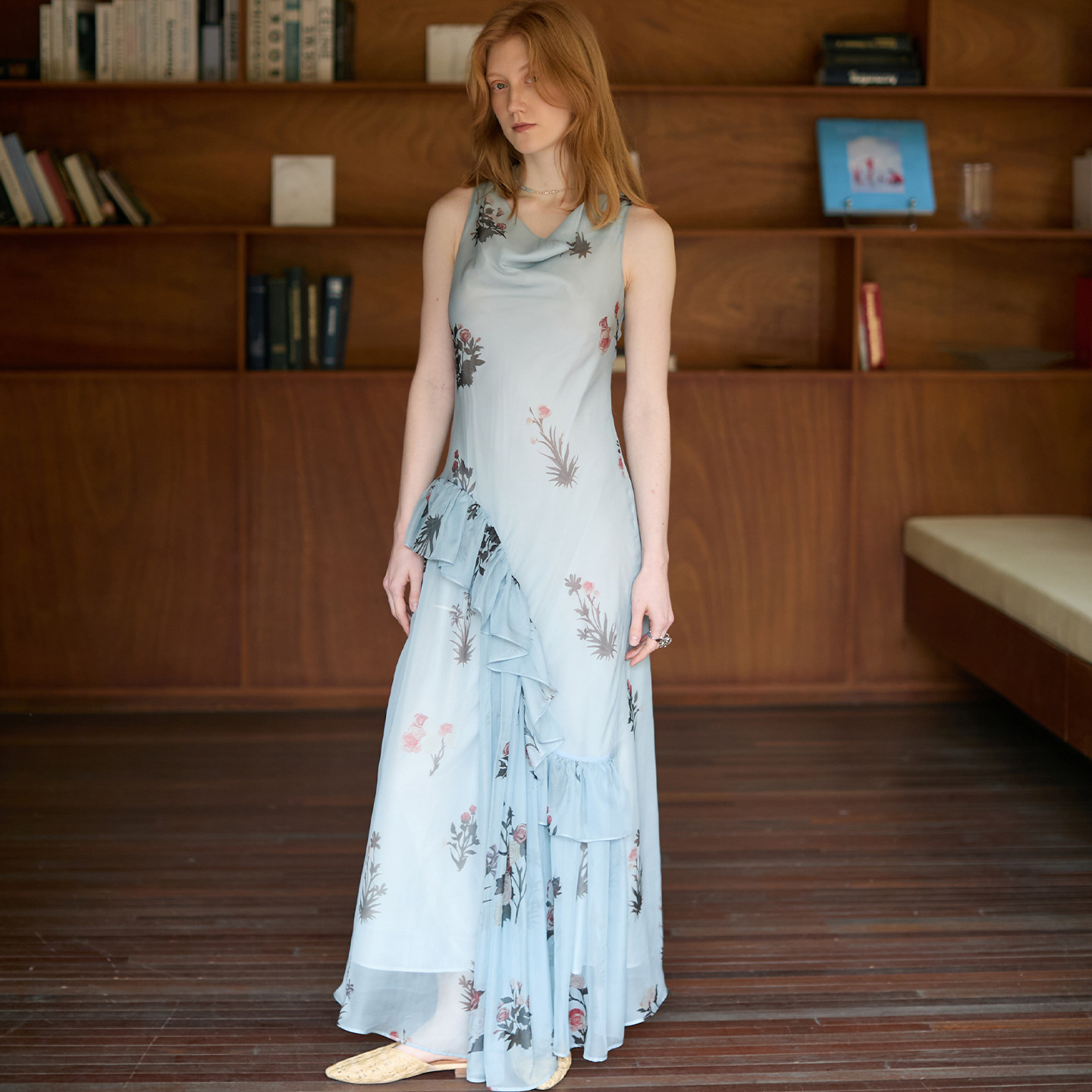 XUNRUO熏若 设计师品牌 蓝色花卉荡领无袖连衣裙 独立原创设计