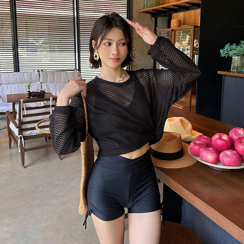 2025新款爆款长袖分体泳衣女高级感大码显瘦泡温泉海边度假游泳衣