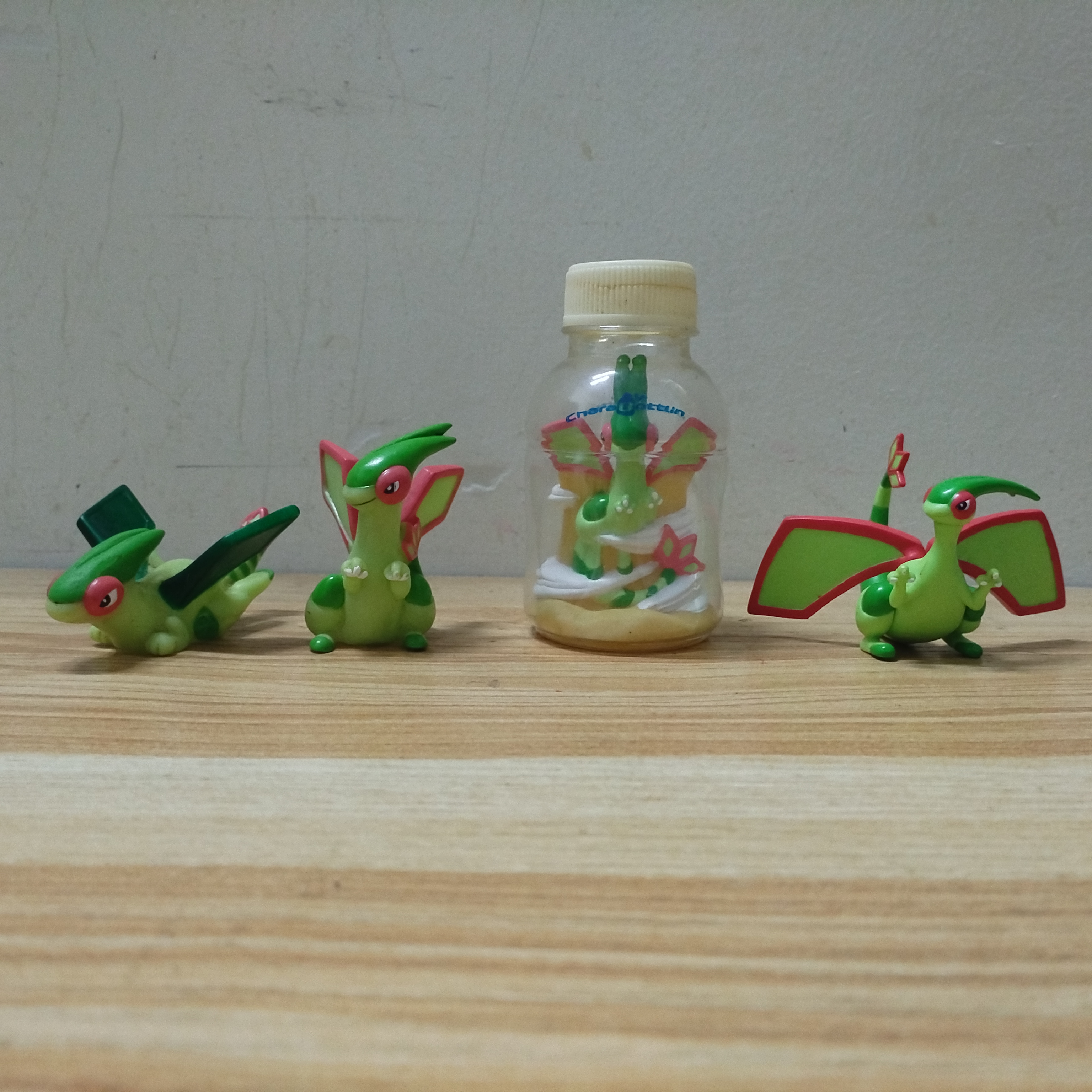 NO.330沙漠蜻蜓万代指人瓶子食玩扭蛋神奇宝贝宠物小精灵宝可梦