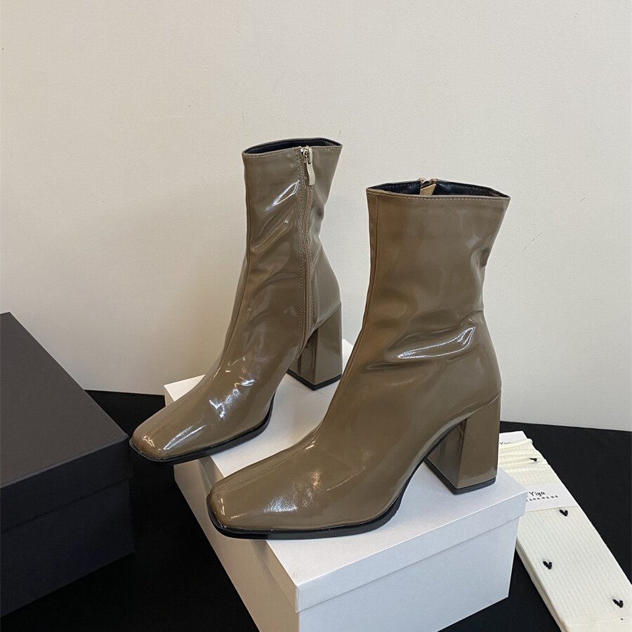 黑色新款软皮靴子白色马丁靴