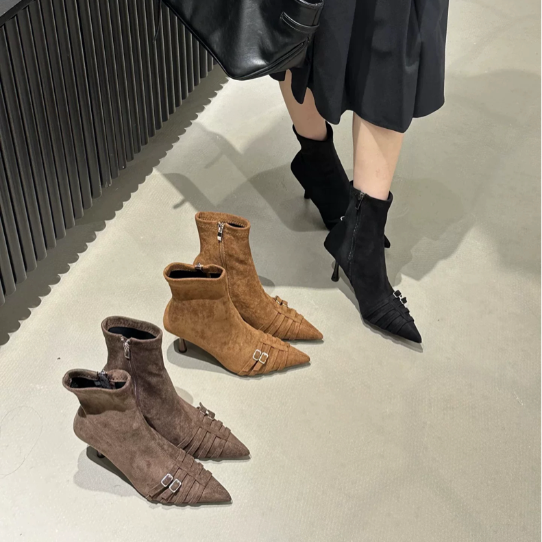 GUOLI 2025新款尖头细跟短靴女高跟鞋皮带扣绒面瘦瘦靴百搭时装靴