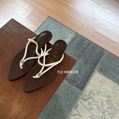 TLE MIKELIN 简约风金属夹趾人字拖鞋女2026年新款气质尖头凉拖鞋