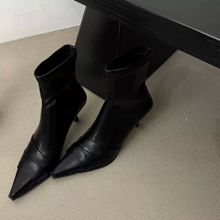 TLE MIKELIN 韩版尖头短靴女高跟黑色皮带扣瘦瘦靴百搭气质时装靴