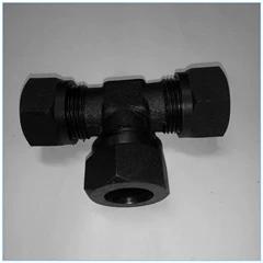 nối nhanh thủy lực GB3745.1 ferrule tee phụ kiện thủy lực khớp nối màu đen bằng thép carbon áp suất cao cho ống thép hàng hải và ống dầu cút nối thủy lực nối nhanh thủy lực