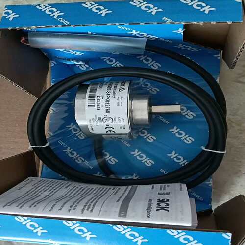 议价AFM60B-S4PK032768 ，编码器 SIC