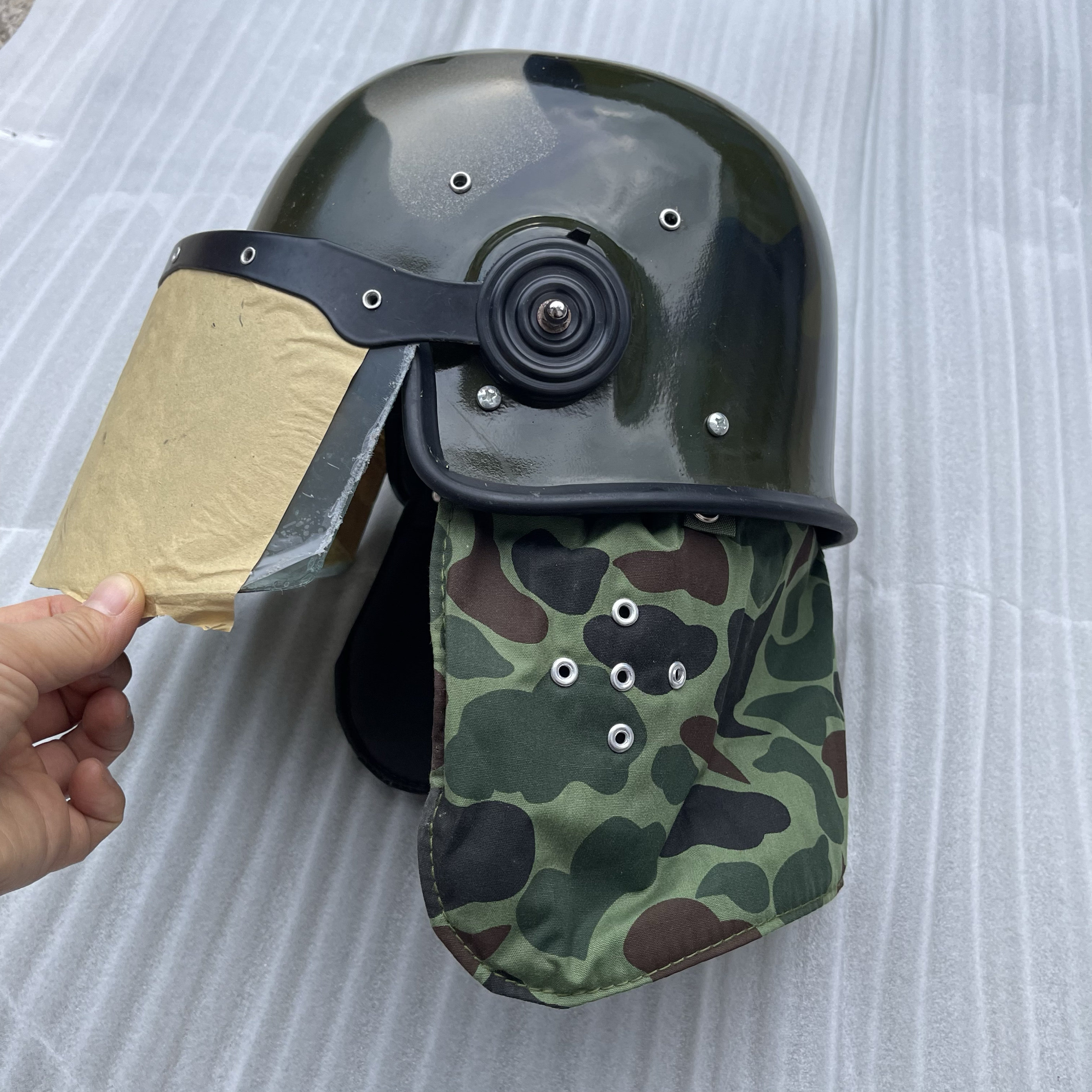 91a式防暴头盔收藏头盔玻璃纤维材质没有使用过库存物品