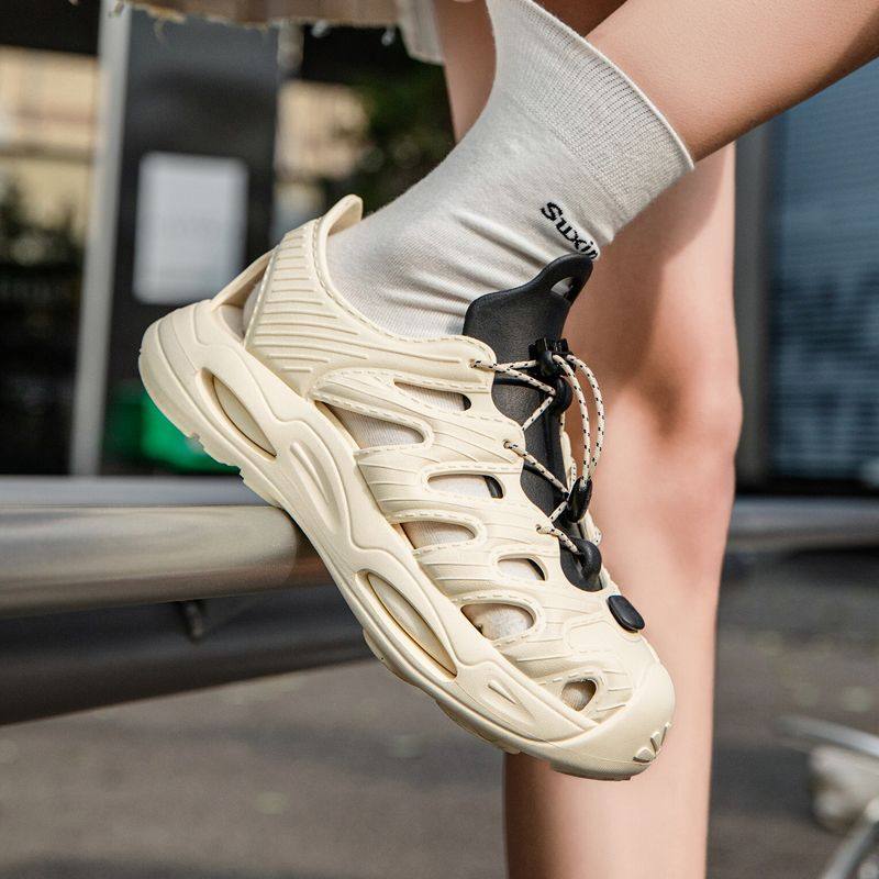 溯溪鞋成人女夏季包头透气速干涉水鞋户外溯溪包头洞洞鞋运动凉鞋