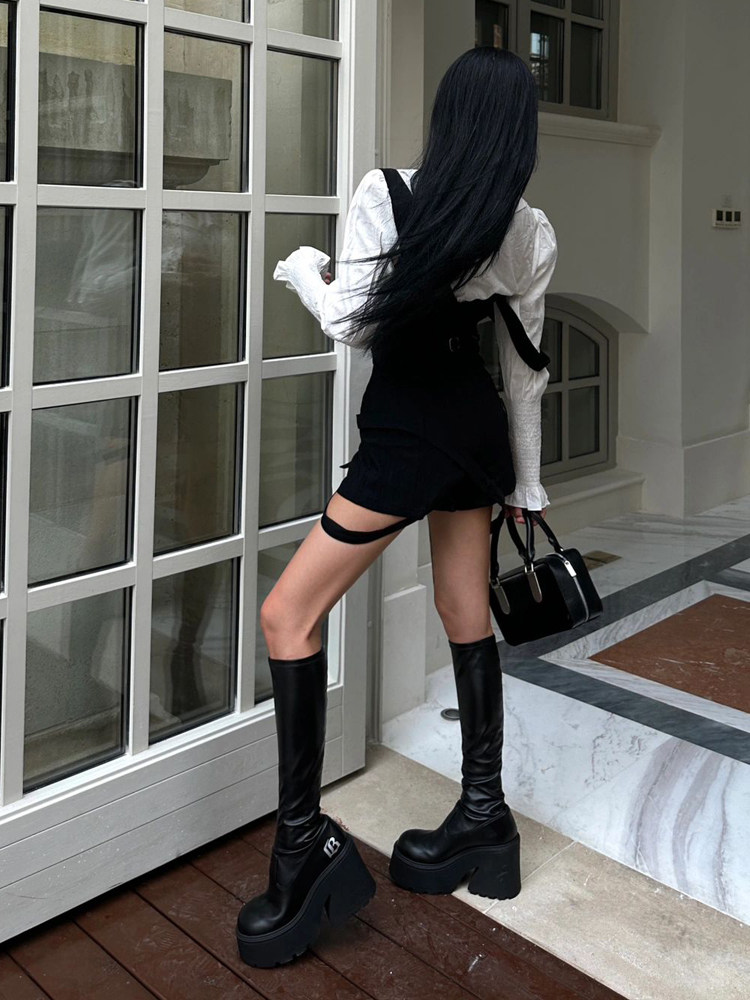 소가죽 버전 여성 가을 ??겨울용 블랙 부츠 작은 두꺼운 밑창 부츠 하이힐 부츠 2024 신작 부츠