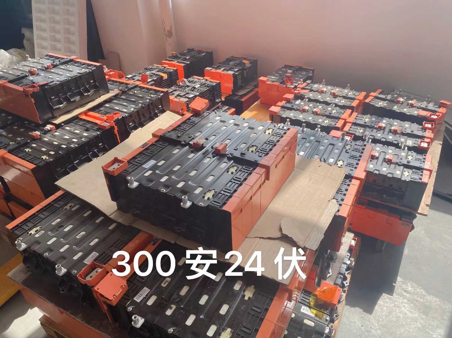 比亚迪磷酸铁锂电池12V24V48V房车床车货车空调启动光伏储能
