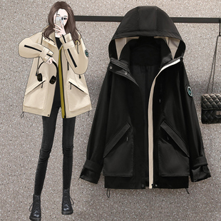 宽松显瘦防水轻便冲锋衣时尚 2024年新款 女上衣200斤 春装 胖MM大码