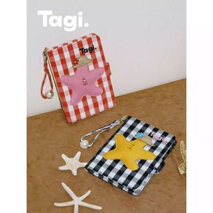 Tagi. 《塔皮星》海滩小花珍珠彩色格纹手提链条护照夹证件便携