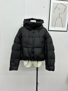 黑色短款新款时尚气质显瘦夹克抽绳设计连帽羽绒服女款简约大气