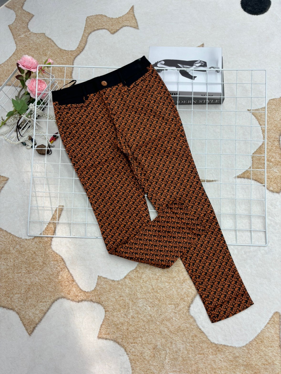 高端时尚简约百搭款低腰显瘦九分打底裤女春秋款修身显瘦紧身裤