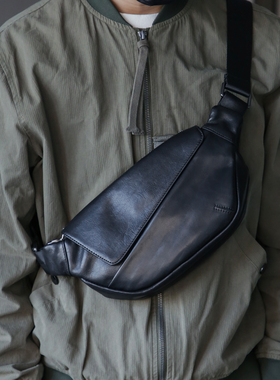 2025古造新款真皮男士胸包植鞣头层牛皮机车情侣款单肩斜挎背包女