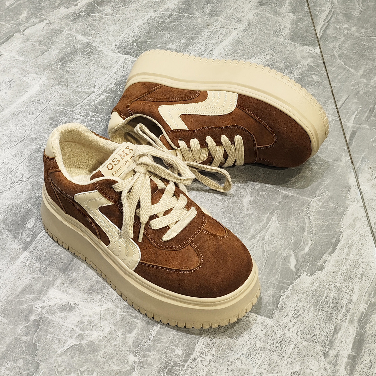 真皮厚底高跟休闲板鞋女2025秋冬新款加绒小个子增高复古时尚女鞋